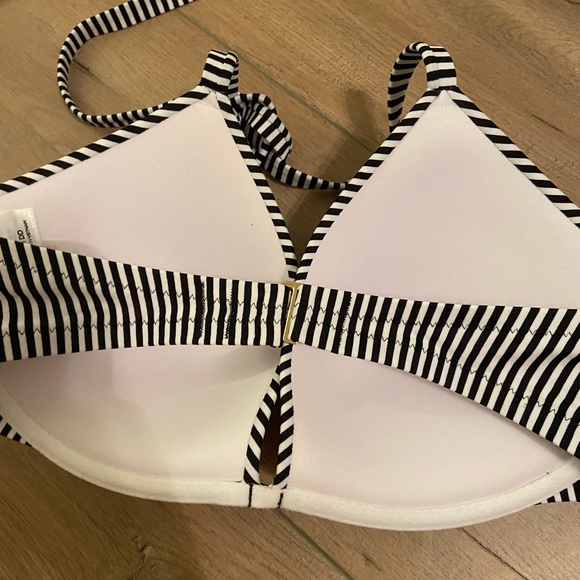 NWOT Striped Bikini Top - Picture 4 of 7